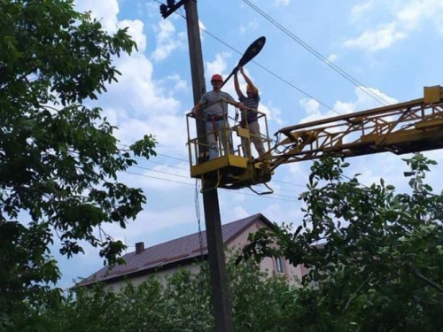 У приватному секторі Авдіївки комунальники освітили ще один район