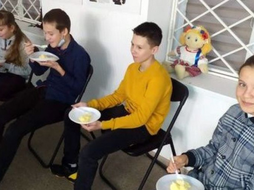 Школяри Авдіївки дізналися про культурне надбання своїх предків - авдіївську кашу