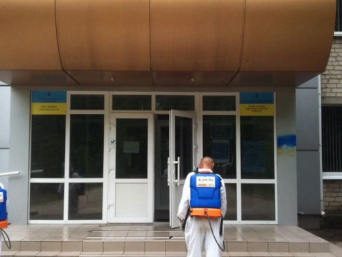 КП "СЕЗ" продолжает осуществлять санобработку города