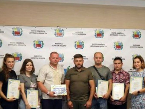 В Авдіївці очільник міста запросив на дружню бесіду однолітків незалежної України