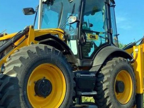 В Авдіївці за кошти міського бюджету придбали екскаватор-навантажувач