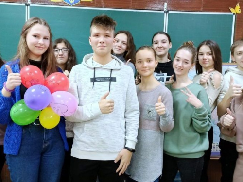 В Авдеевской опорной школе выбрали президента ученического парламента
