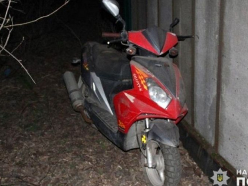 Авдеевский полицейские вернули украденный мопед владельцу