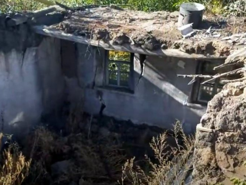 В Авдеевке специальная комиссия осматривает разрушенные обстрелами дома.