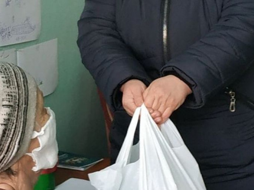 Авдеевский терцентр продолжает помогать пожилым людям