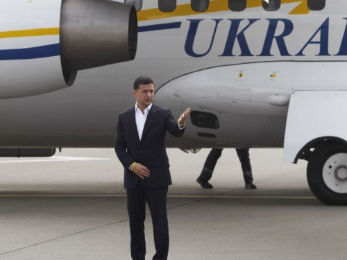 Кабмін анонсував запуск державної авіакомпанії