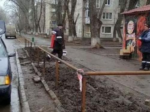 Комунальники Авдіївки винайшли дієвий спосіб боротьби із порушниками правил благоустрою