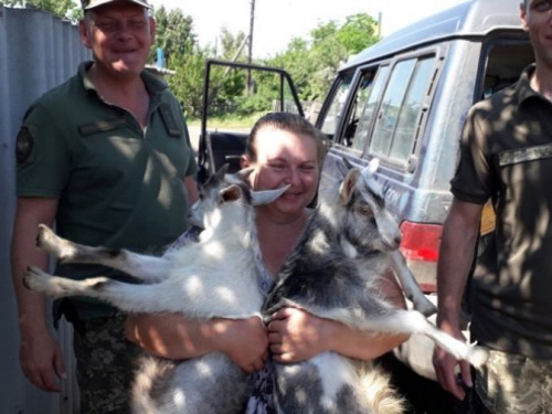 Авдеевские "симики" не останавливаются: помогают и военным, и мирным жителям (ФОТО)
