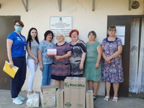 Медики Ясиноватского района получили средства индивидуальной защиты