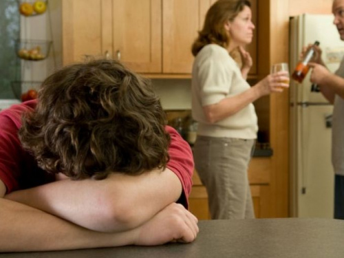 В Авдеевке на комиссии по делам детей рассмотрели вопросы защиты их прав и обязанности родителей