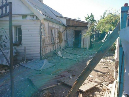 Авдеевку обстреляли: есть повреждения, появились фото