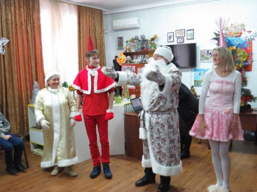 Авдеевка: представителям «Преодоления» показали представление