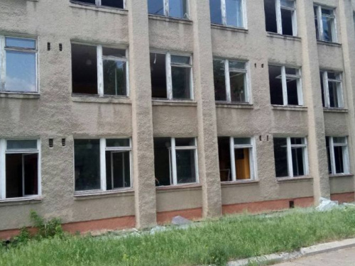 После обстрела: на лето детей хотят вывезти из Светлодарска