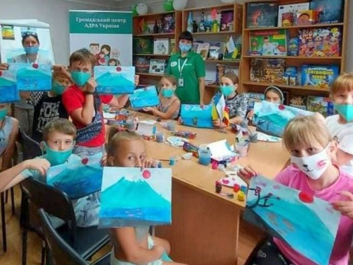 Юных авдеевцев пригласили в арт-путешествие по Японии