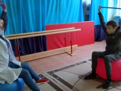 В авдеевском центре "Искорка" детям с особыми потребностями помогают социализироваться в обществе