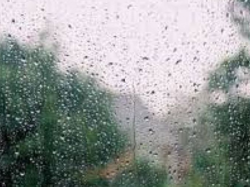 Авдеевка во власти циклона: в городе затяжной дождь и по-осеннему прохладно