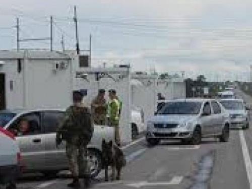 Через линию разграничения на Донбассе в воскресенье не пропустили 22 человека
