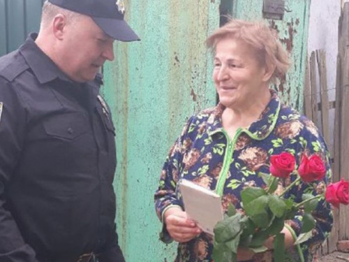В Авдеевке поздравили мам правоохранителей
