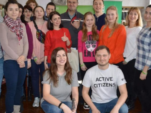Авдеевка перенимает опыт у Мариуполя: молодежь учится быть active citizens (ФОТО)