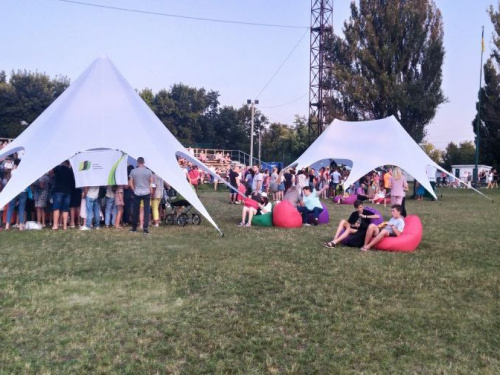 В Авдеевке состоялся грандиозный молодёжный фестиваль "Робимо українське"
