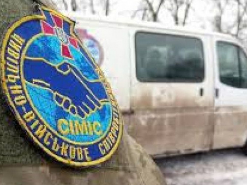 Авдеевские "симики" помогли доставить военным гостинцы от ХСП и волонтеров