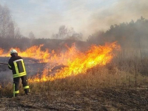 Авдіївка: біля зупинки відбулась пожежа