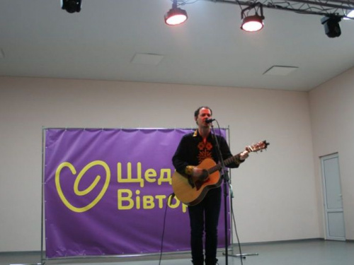 В Авдеевке выступил лидер группы «Тень Солнца» (ФОТО)