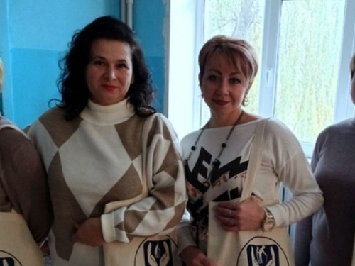 Соцработникам терцентра подарили вместительные экосумки для доставки продуктов подопечным 