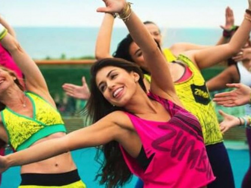 Прекрасную половину Авдеевки приглашают посетить зажигательный мастер-класс