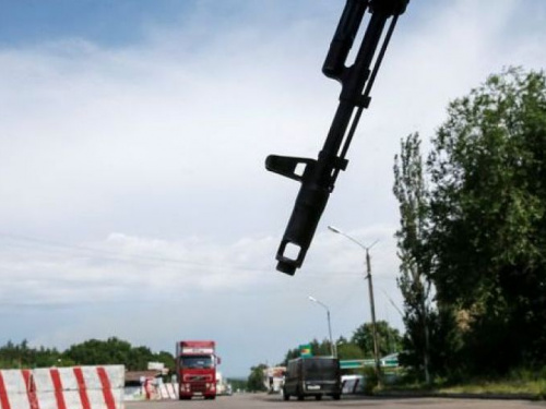 Взятка, очереди и скрытый товар: полная сводка с донбасских КПВВ