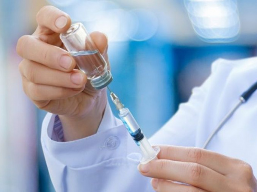 Более половины украинцев не согласны вакцинироваться