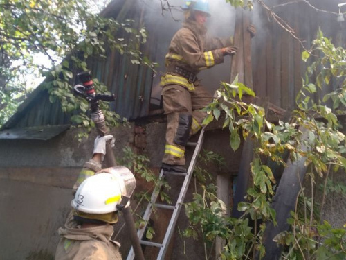 Огонь охватил Авдеевку и не только (ФОТО)