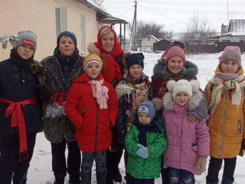 Жители Ласточкино отметили Рождество колядками