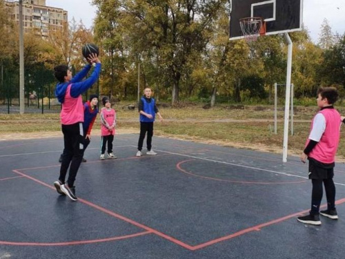 У рамках фестивалю «Грай на вулиці, грай скрізь!» пройшли замагання авдіївських баскетболістів