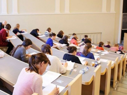 В вузах с 1 июня разрешат проводить экзаменационные сессии