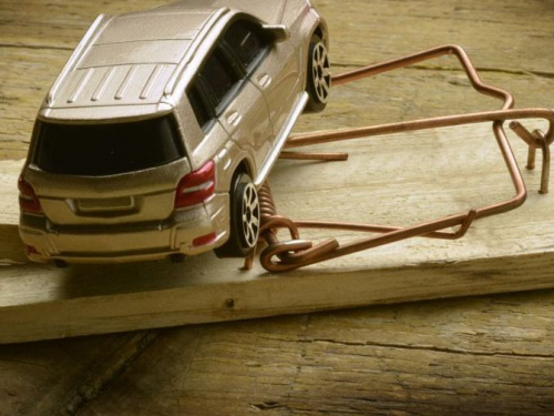 Доверчивый житель Авдеевки отдал мошенникам 24 тысячи гривен