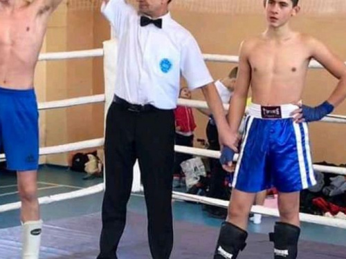 Авдеевские кикбоксеры показали высокий результат на региональном первенстве (ФОТО)