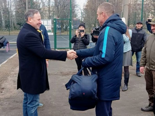 В Авдіївці за програмою «Здорова Україна» відкрили два спортмайданчика 