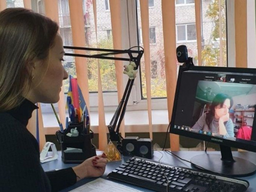 Для авдіївців, що перебувають на обліку в центрі зайнятості, пройшов вебінар з пошуку роботи