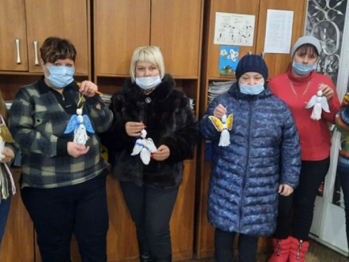 Соцработники Авдеевки повысили стрессоустойчивость и настроились на позитив