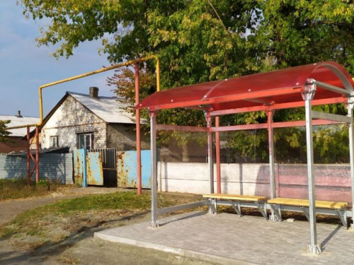 Что думают жители улицы Мира в старой Авдеевке о новых остановках ( ВИДЕО)