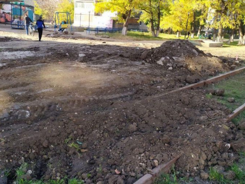 Когда облагородят места ремонта теплотрассы в Авдеевке (ФОТО)