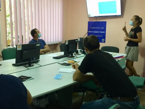 В Авдеевском центре занятости прошел тренинг по технике поиска работы