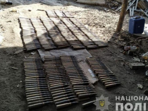 Возле  Опытного правоохранители обнаружили схрон боеприпасов