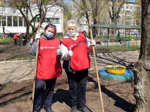 Молодежь АКХЗ навела порядок в «Искорке» (ФОТОФАКТ)