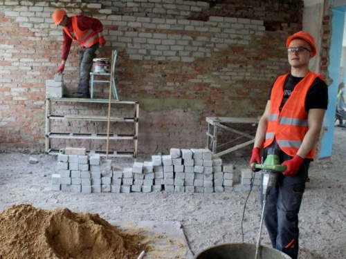 В Авдеевке при поддержке Метинвеста приступили к ремонту музыкальной школы (ФОТОФАКТ)