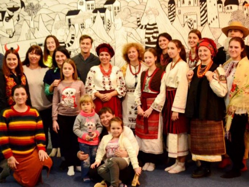 В молодёжном хабе прошло тетарализованное представление