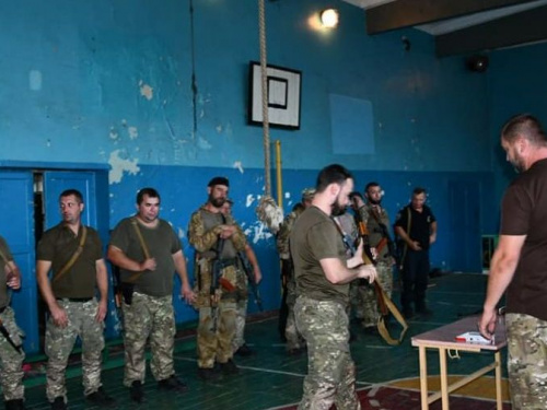 В Авдеевке проверили оружие и средства защиты (ФОТО)