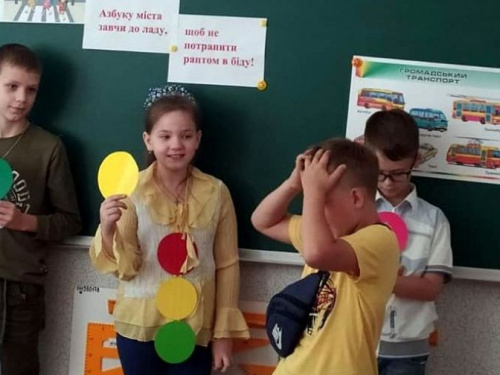 В авдеевской школе №6 прошла неделя безопасности дорожного движения