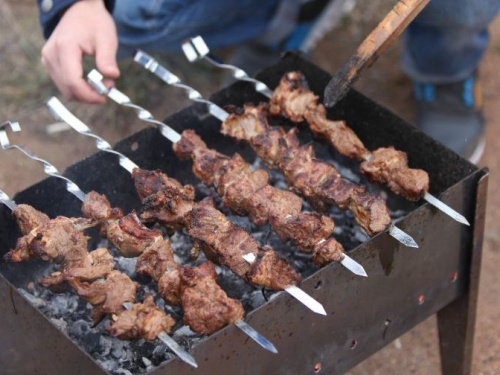 Первомай на карантине: могут ли авдеевцев оштрафовать за шашлыки